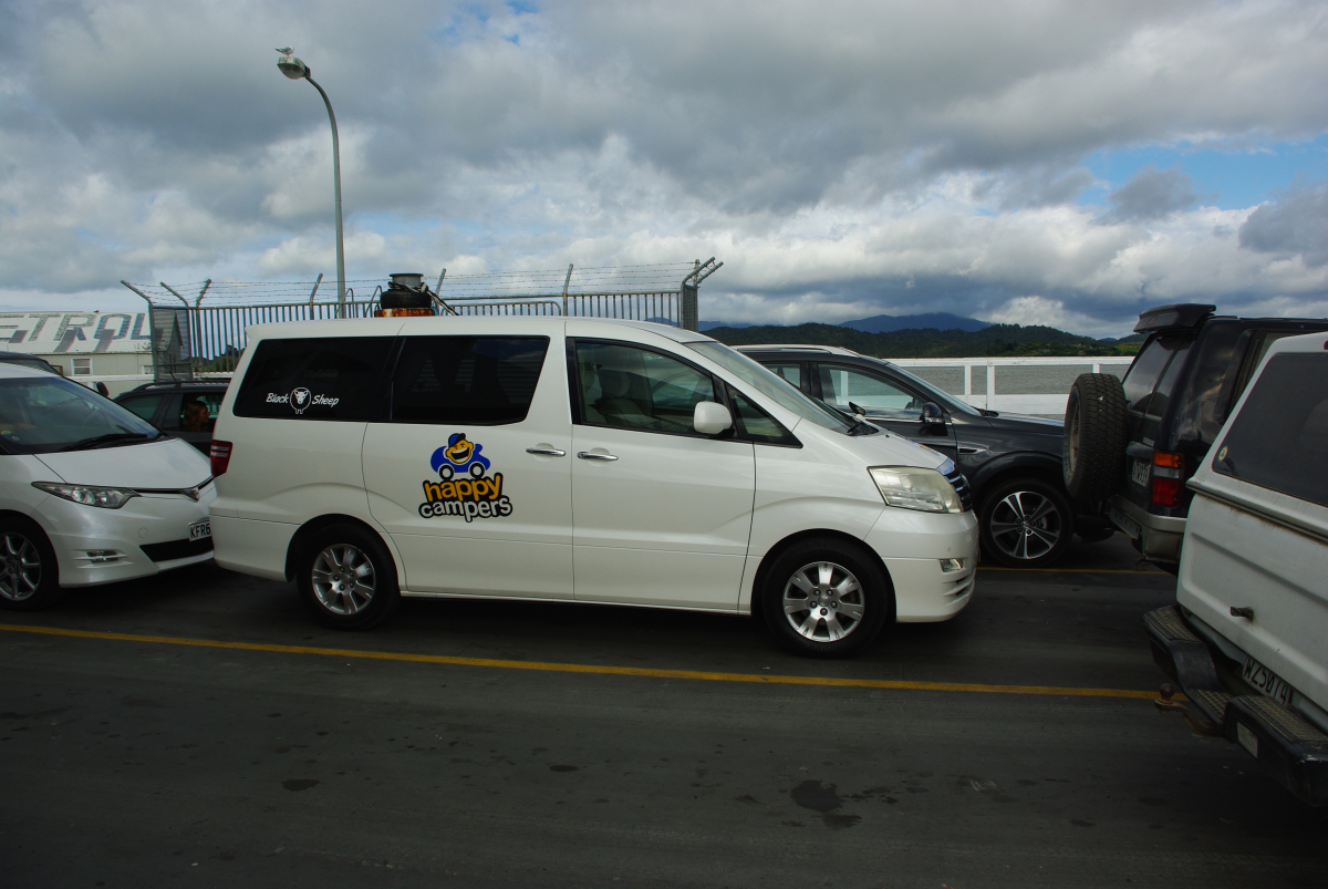 04 02-Mein-Van-auf-der-Faehre