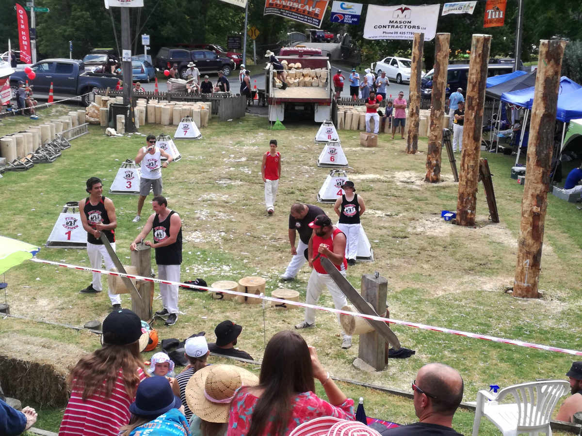 05_05-Single-Hand-Sawing