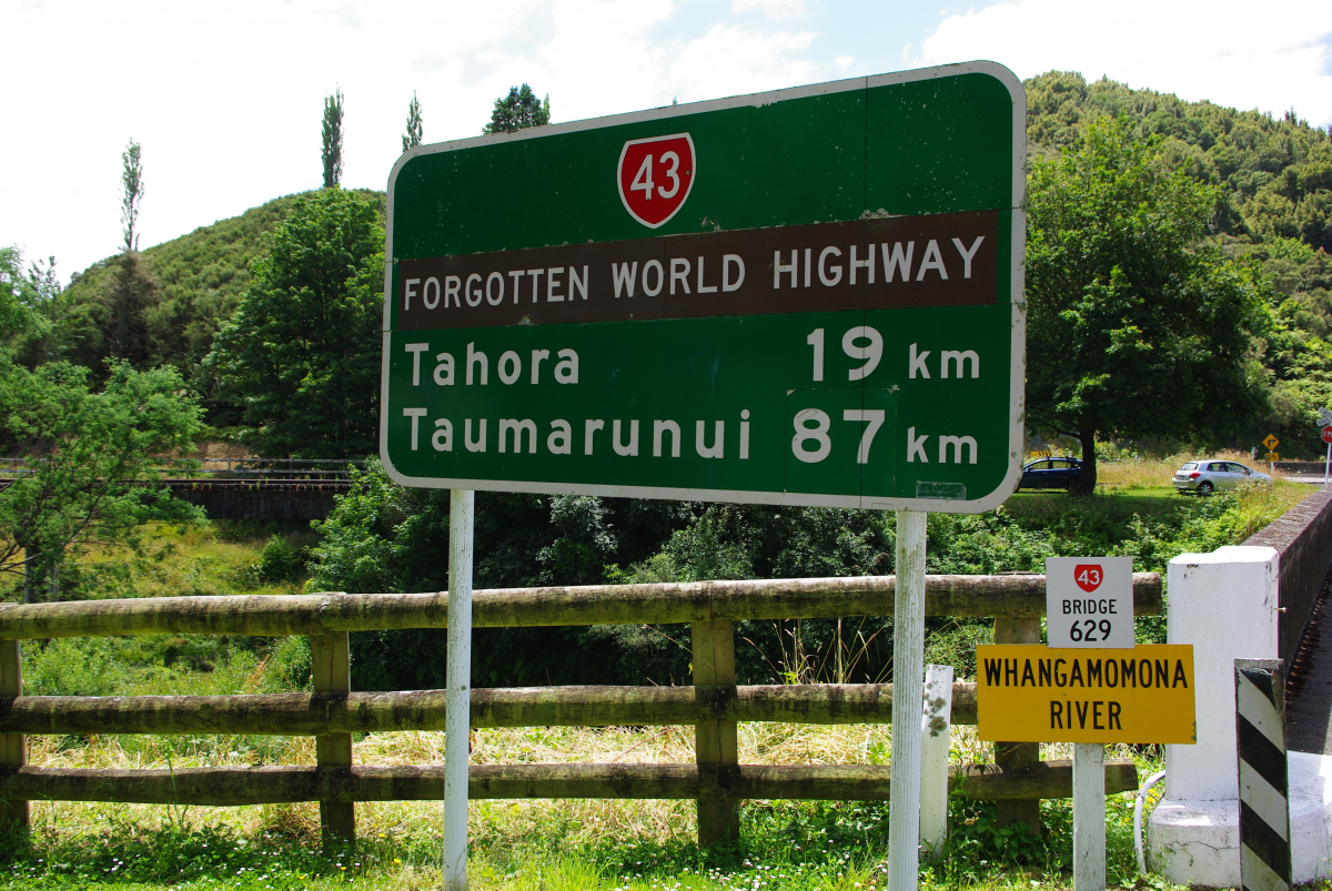 06 01-Fogotten-World-highway