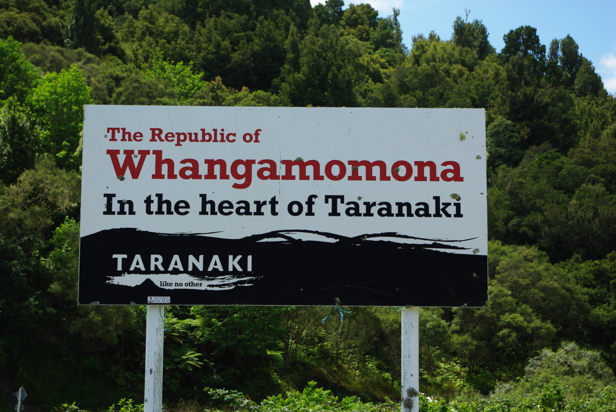 06 04-Republic-of-Whangamomona