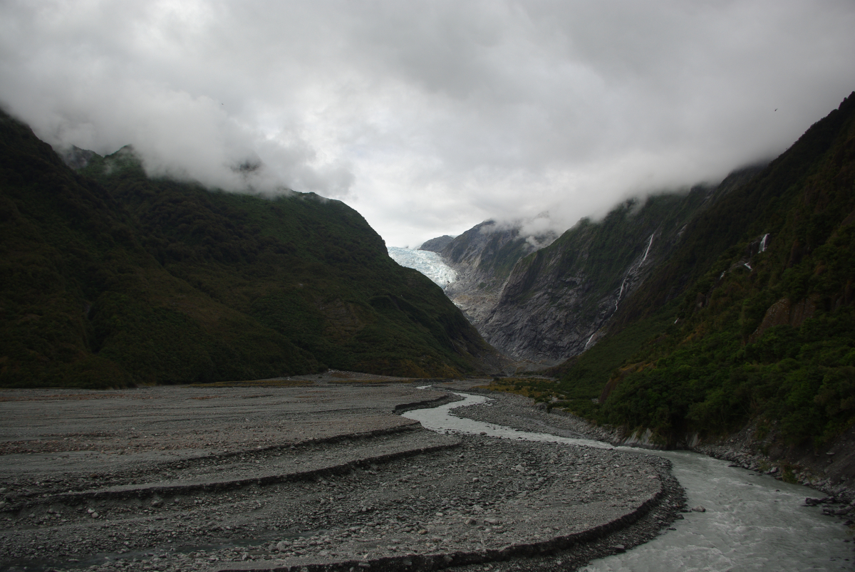 09 07-Franz-Josef-Glacier-Flussbett
