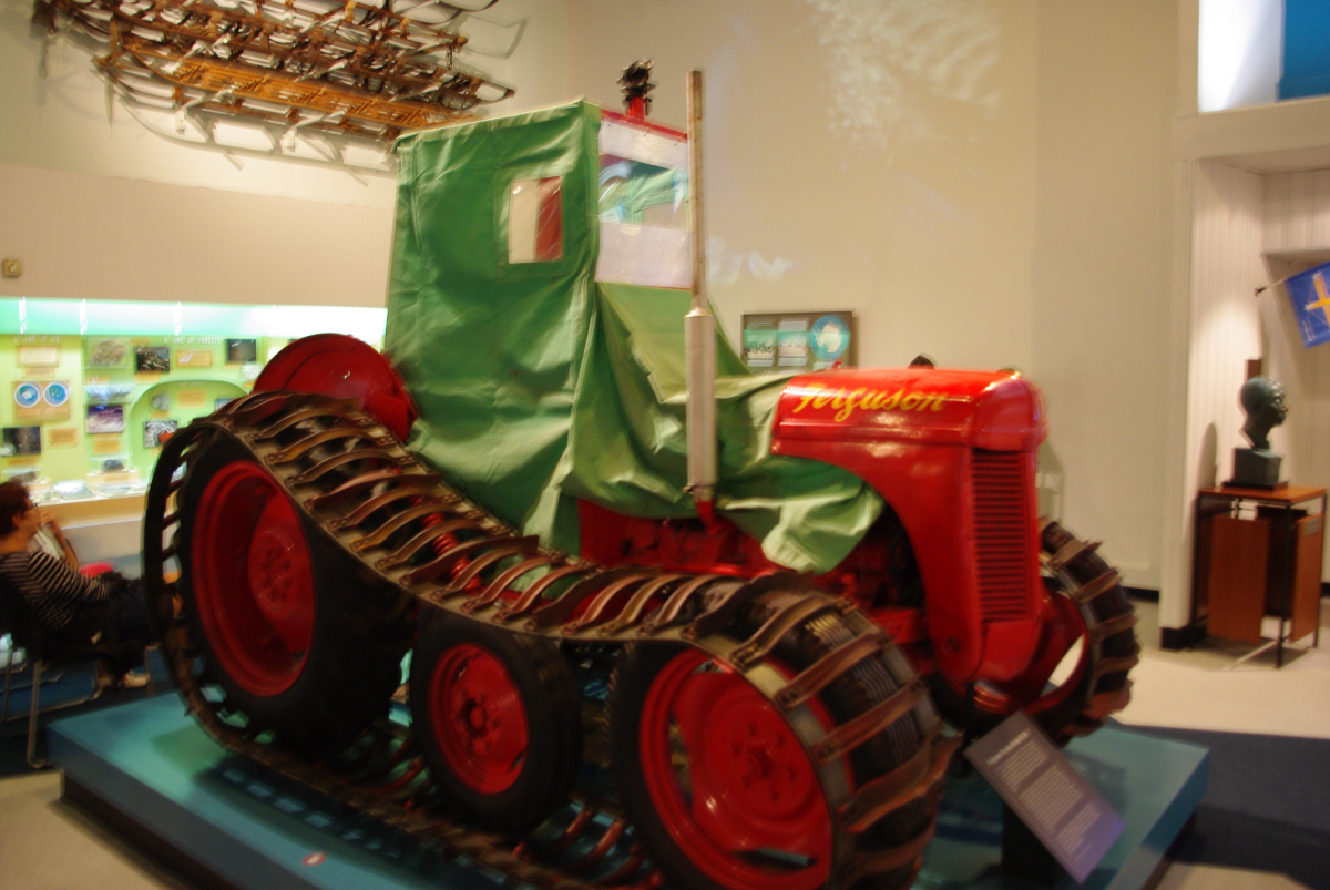 14 08-Canterbury-Museum-Suedpol-Traktor