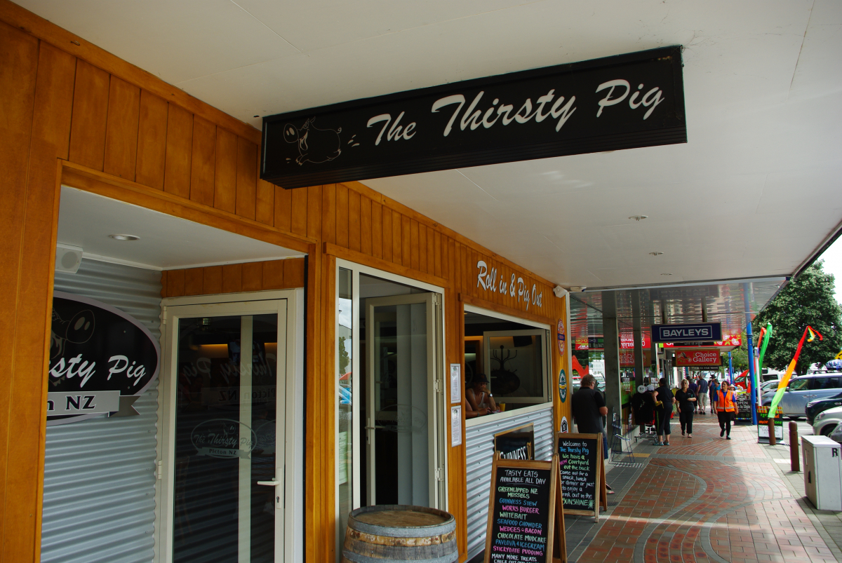 17 06-Picton-The-Thristy-Pig
