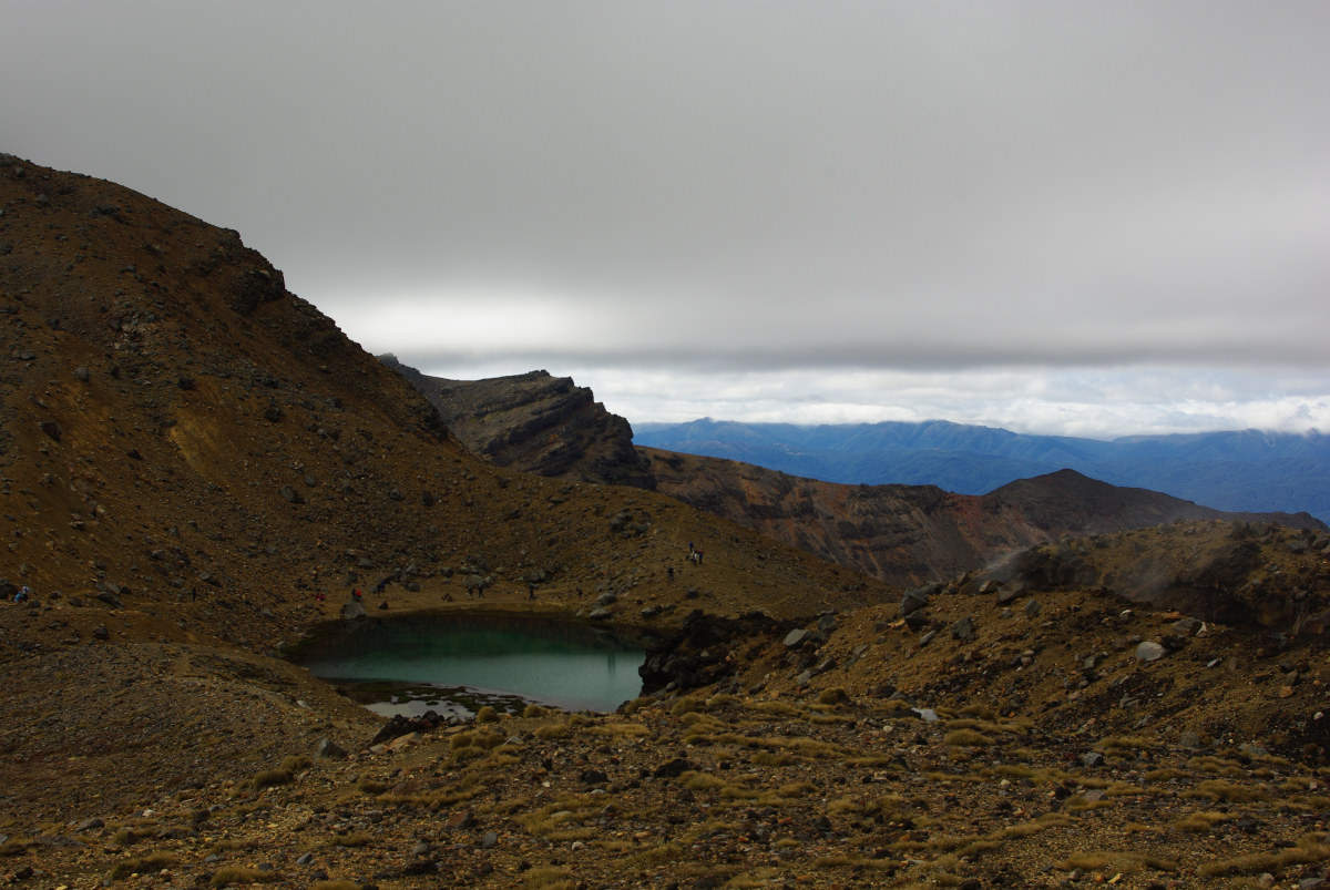 18 07-Schwefel-Kratersee