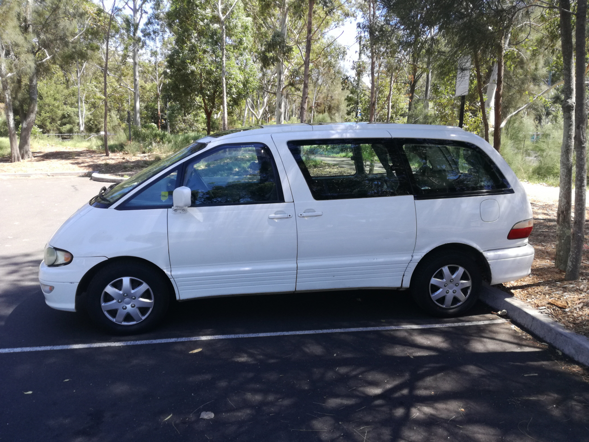 22_01-Toyota-Tarago-von-1998