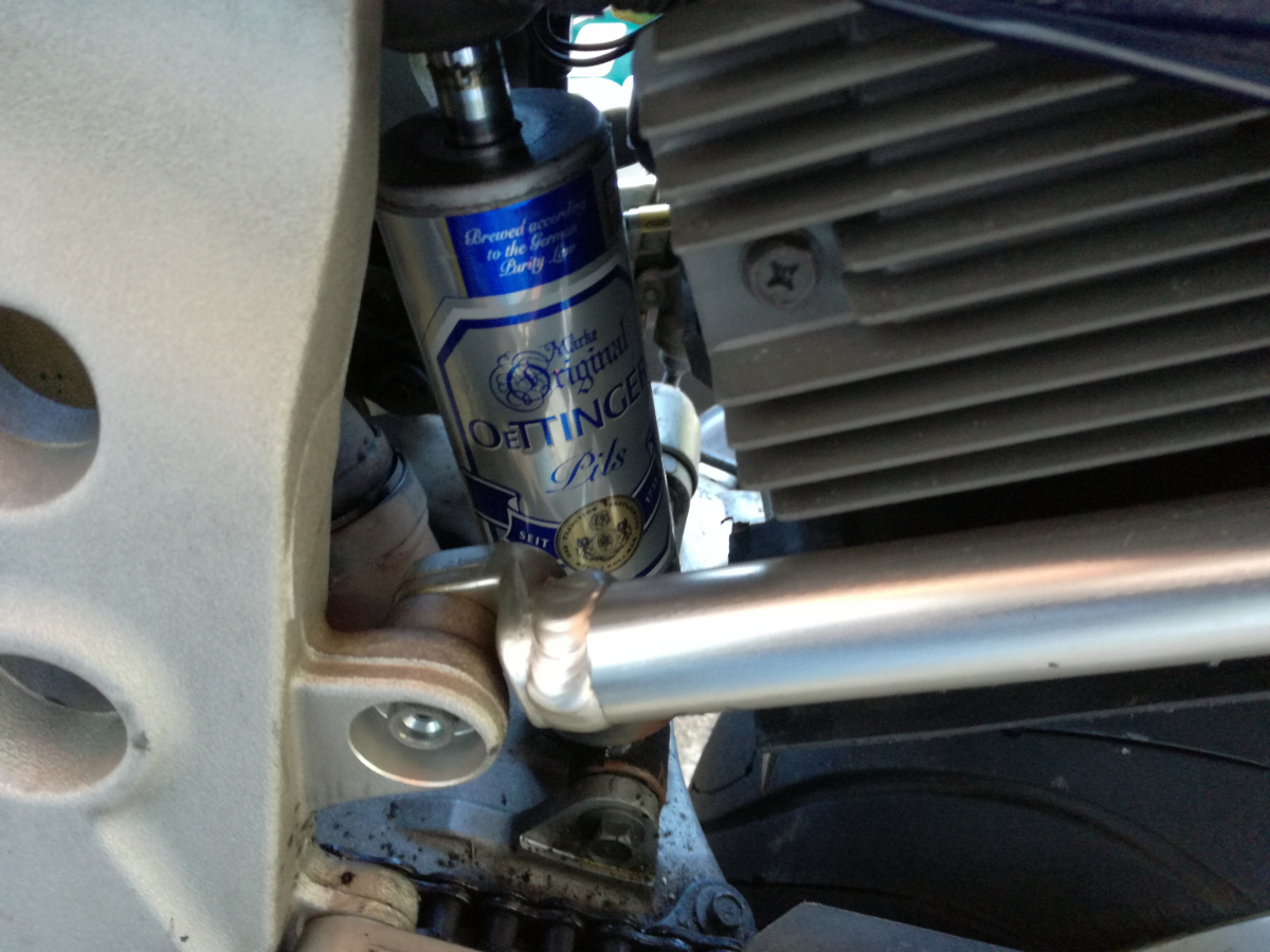 22_13-Die-Federung-von-Michaels-Suzuki