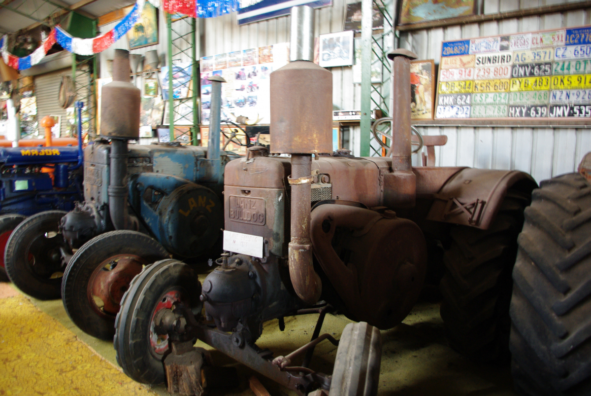 27 03-Traktor-Museum-03