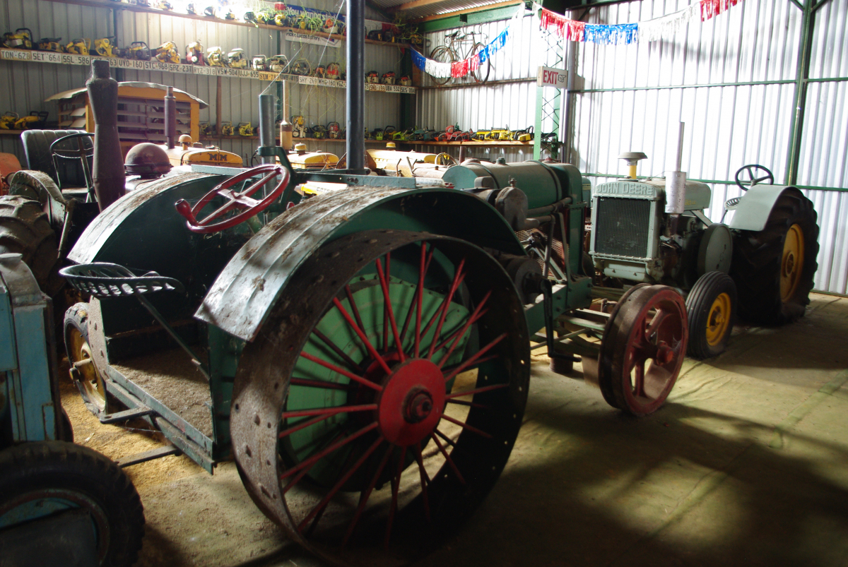 27 04-Traktor-Museum-04