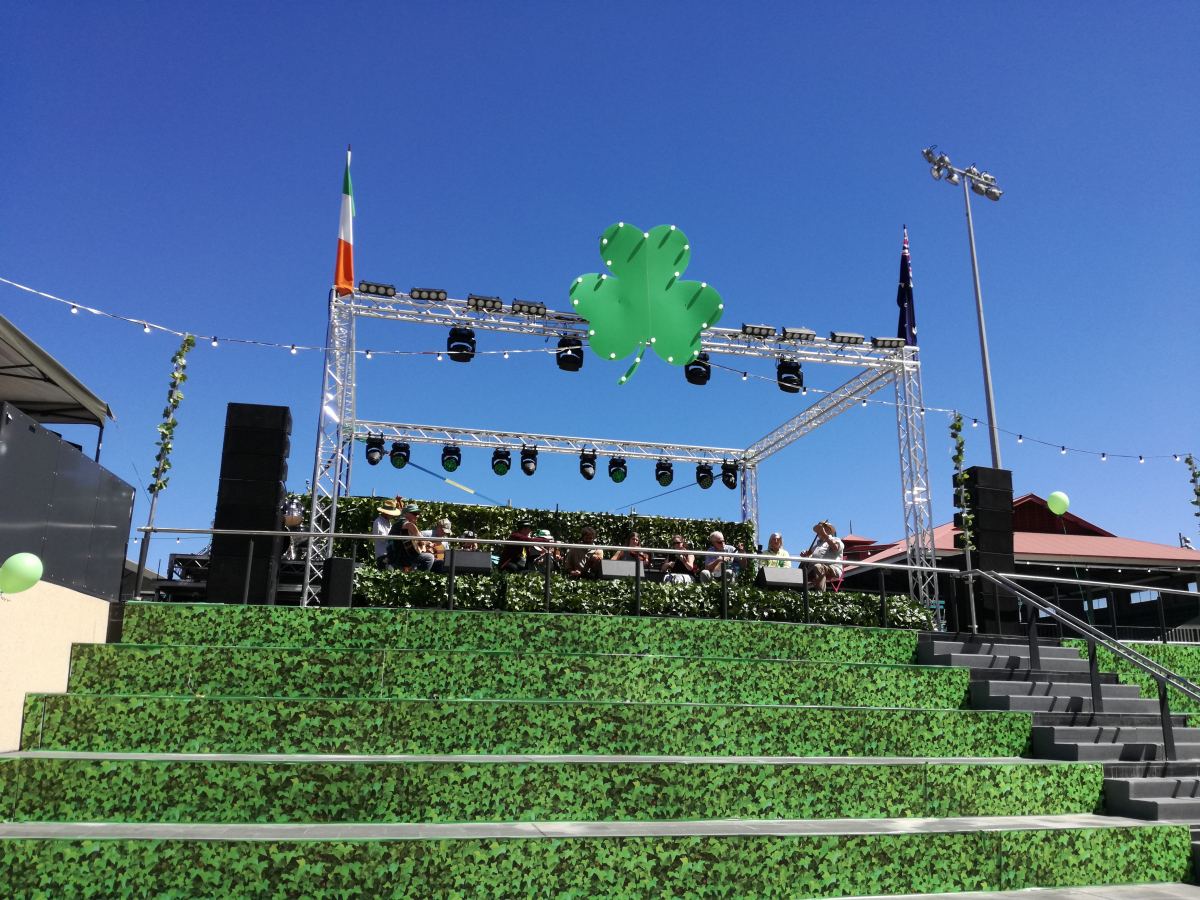 28_06-St.-Patricks-Day-02