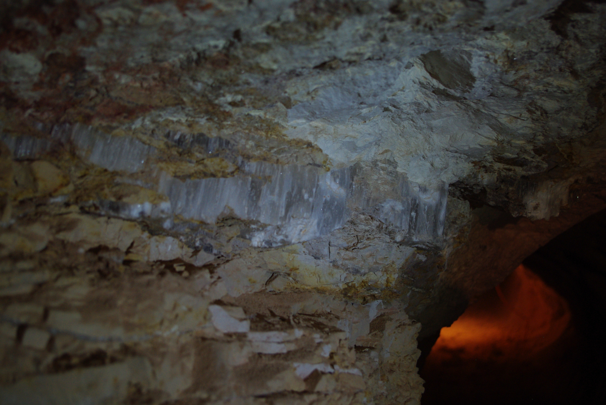 29 13-Gips-und-Gesteinsschichten