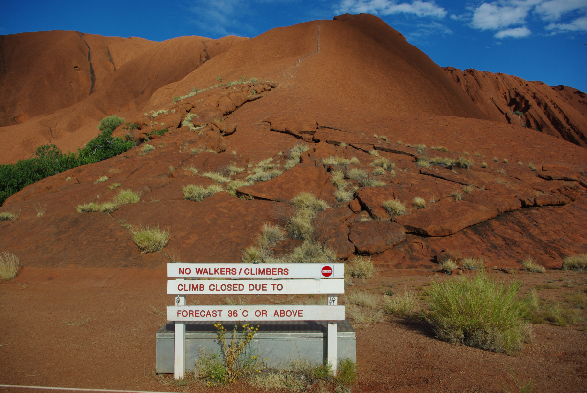 30 05-Uluru-Ayers-Rock-03