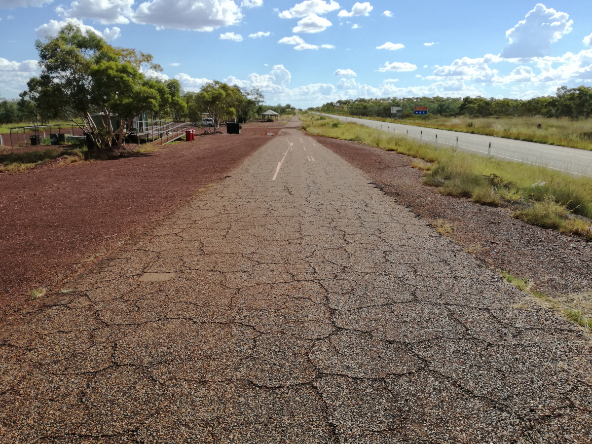 31_02-Highway-von-1943-16-Fuss-breit-Daneben-der-Neue