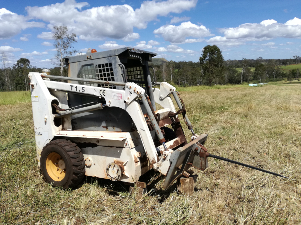 33_01-Bobcat-mit-Rad-ab