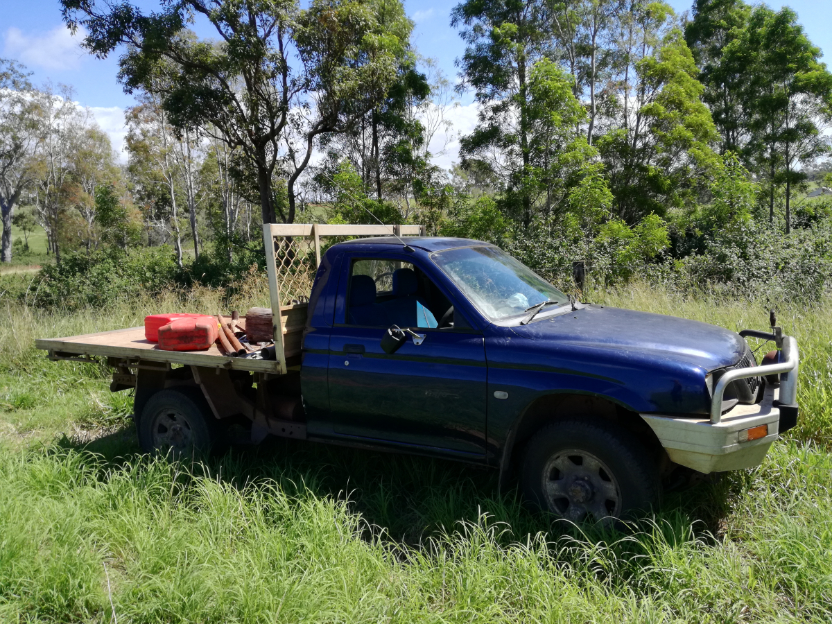 33_03-Mitsubishi-Pickup