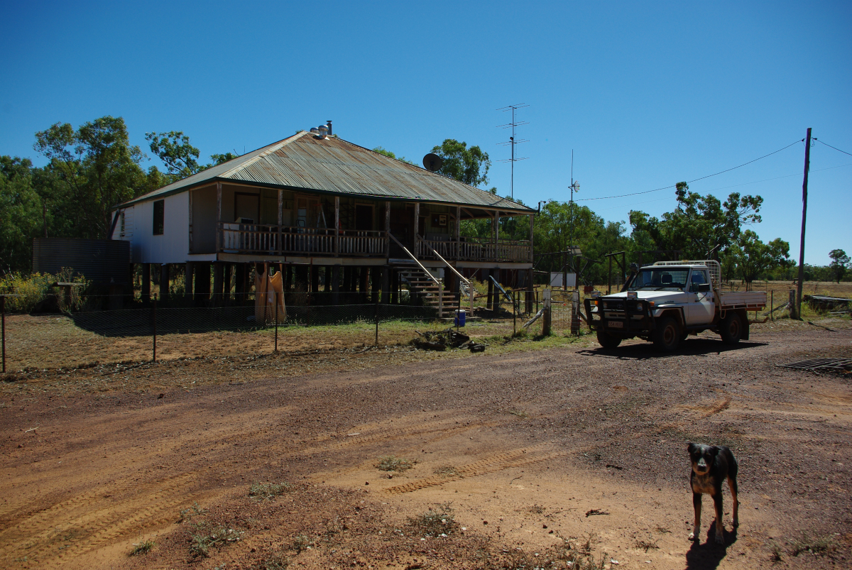 35 01-RockyBank-Farm-House