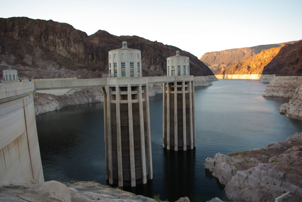 40 13-Hoover-Dam-01