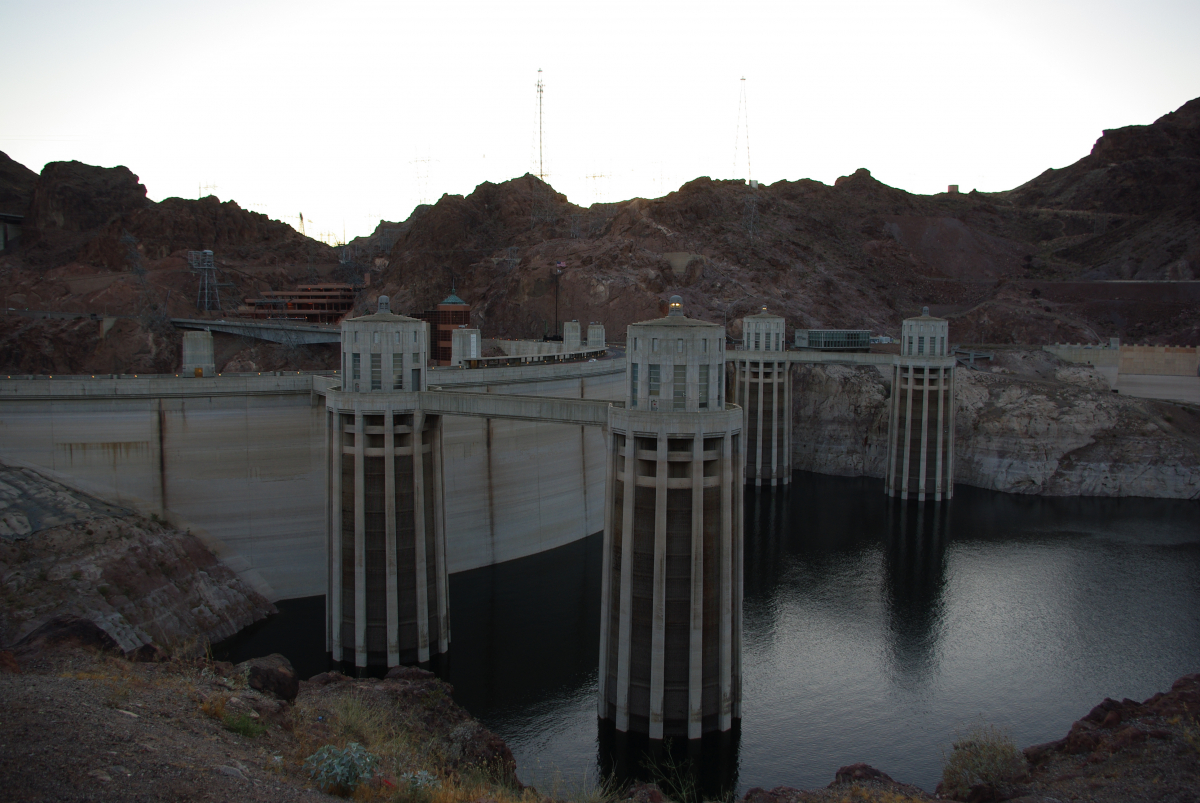 40 16-Hoover-Dam-04